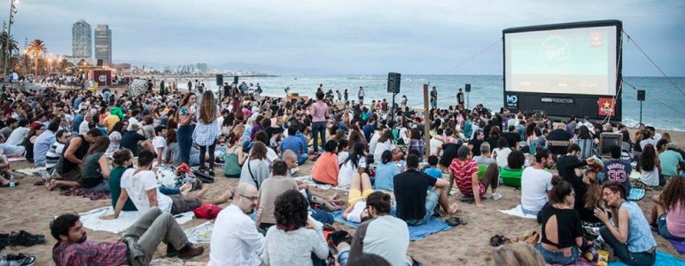Free Cinema on the beach of Barceloneta